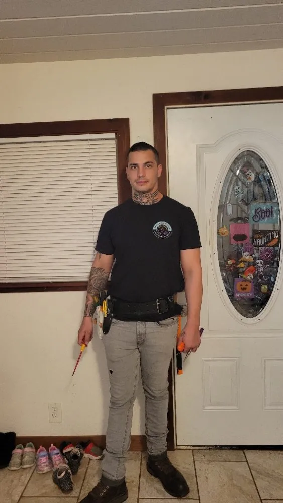 Slide of Volta Nova Electric