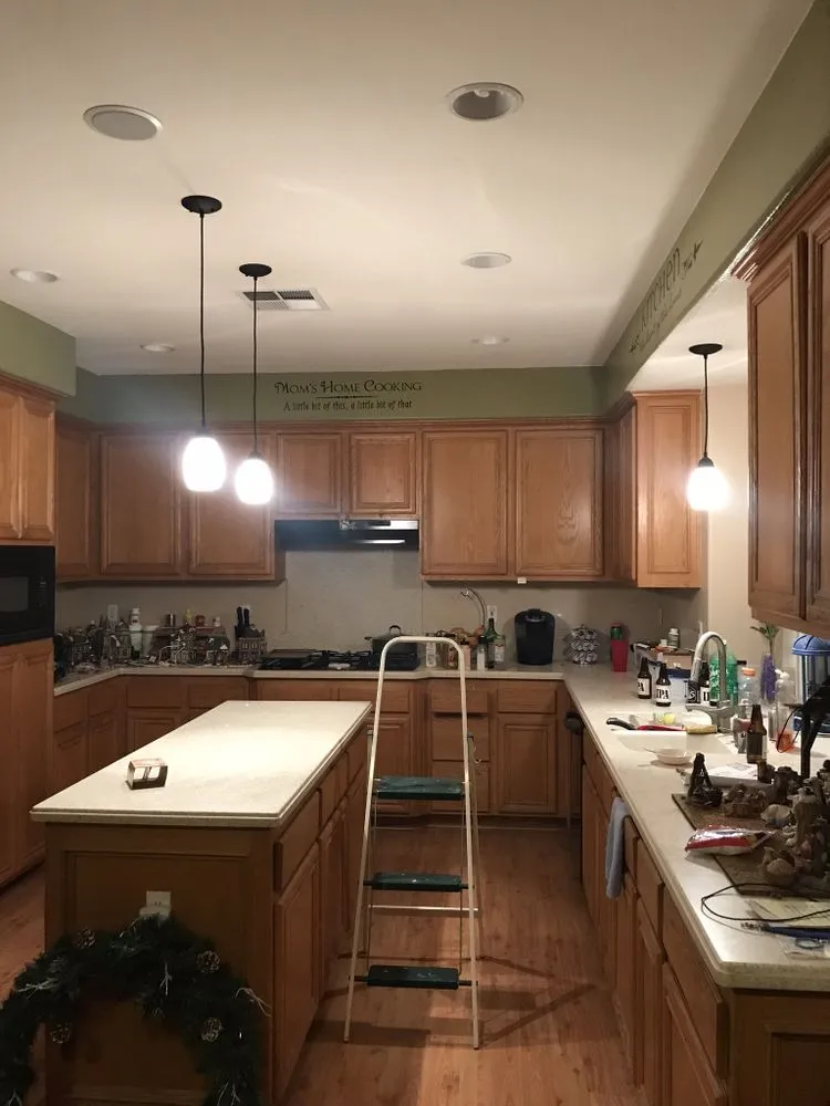 Slide of Voltage Kingz