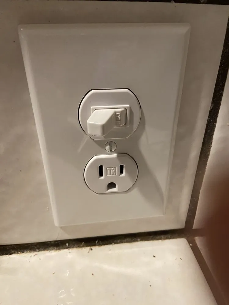 Slide of Voltage Pros Electric