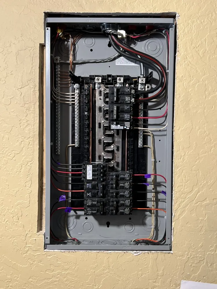 Emergency emergency electrical service experts serving San Fernando Valley, CA - Voltaic Electric