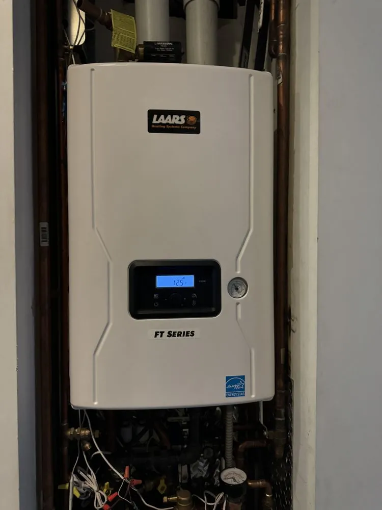 Licensed electrician providing emergency electrical service in East Elmhurst, NY - Voltair Solutions