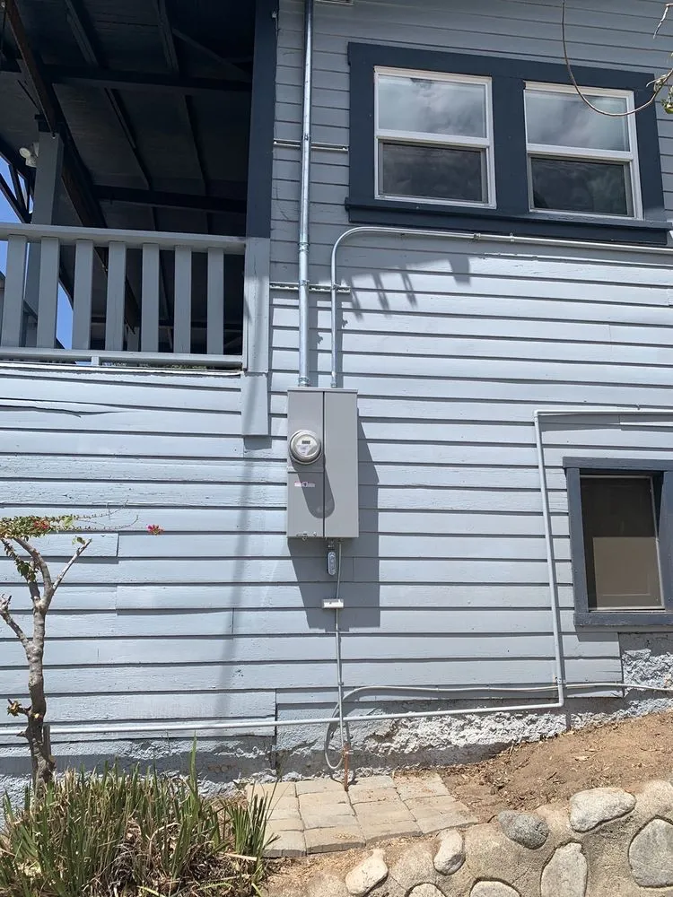 Emergency outlet and switch repair experts serving Sunland, CA - Voltech Electric