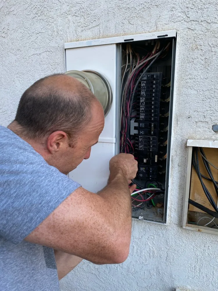 Slide of Vonnegut Electric & Solar