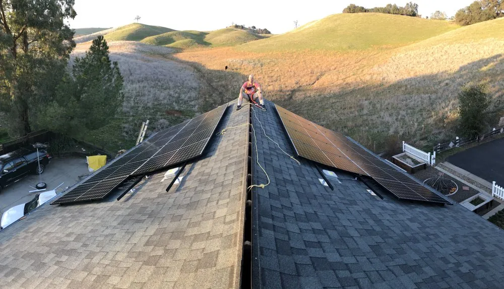 Slide of Vonnegut Electric & Solar