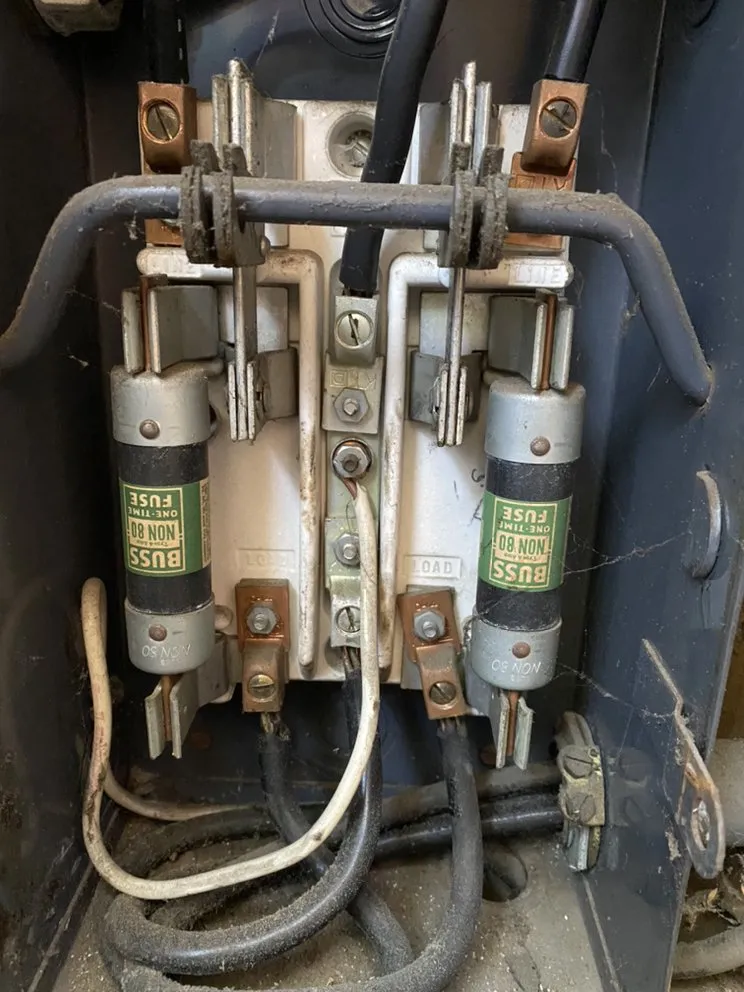 Slide of Vova Electric