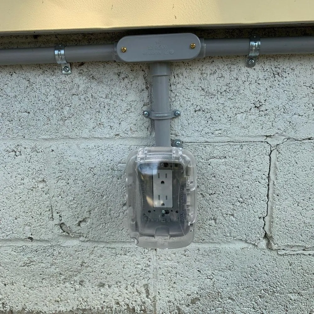 Slide of Voyage Emergency Electrician