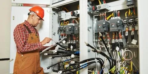 Slide of Voyageur Electric