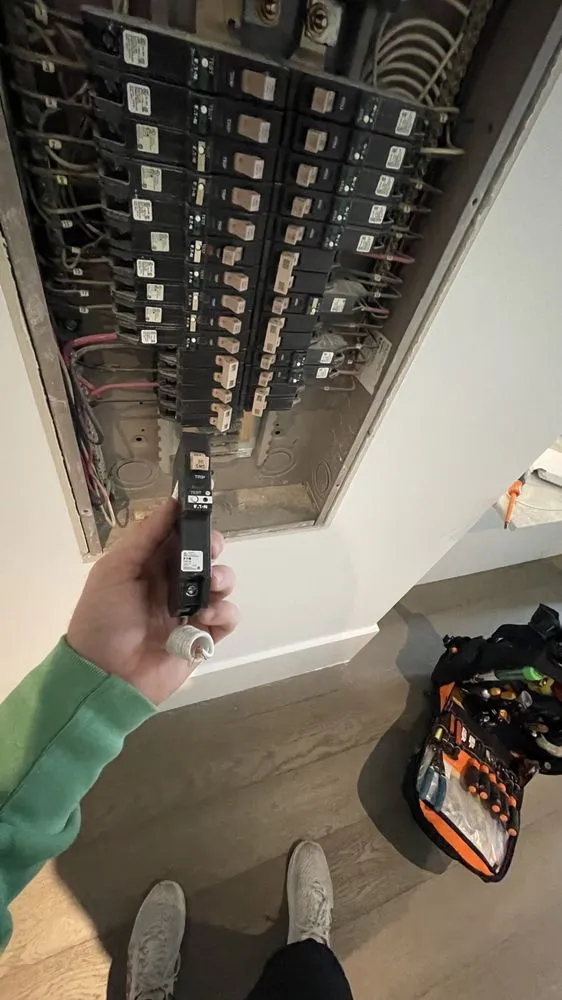 Expert electrical repair experts serving ,  - VR Electrical Corp