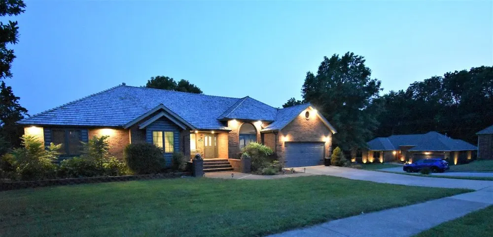 Slide of Vuta Electrical