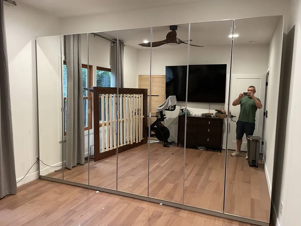 Slide of VYV service