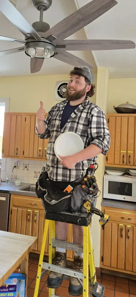 Slide of W L STEEVES ELECTRIC