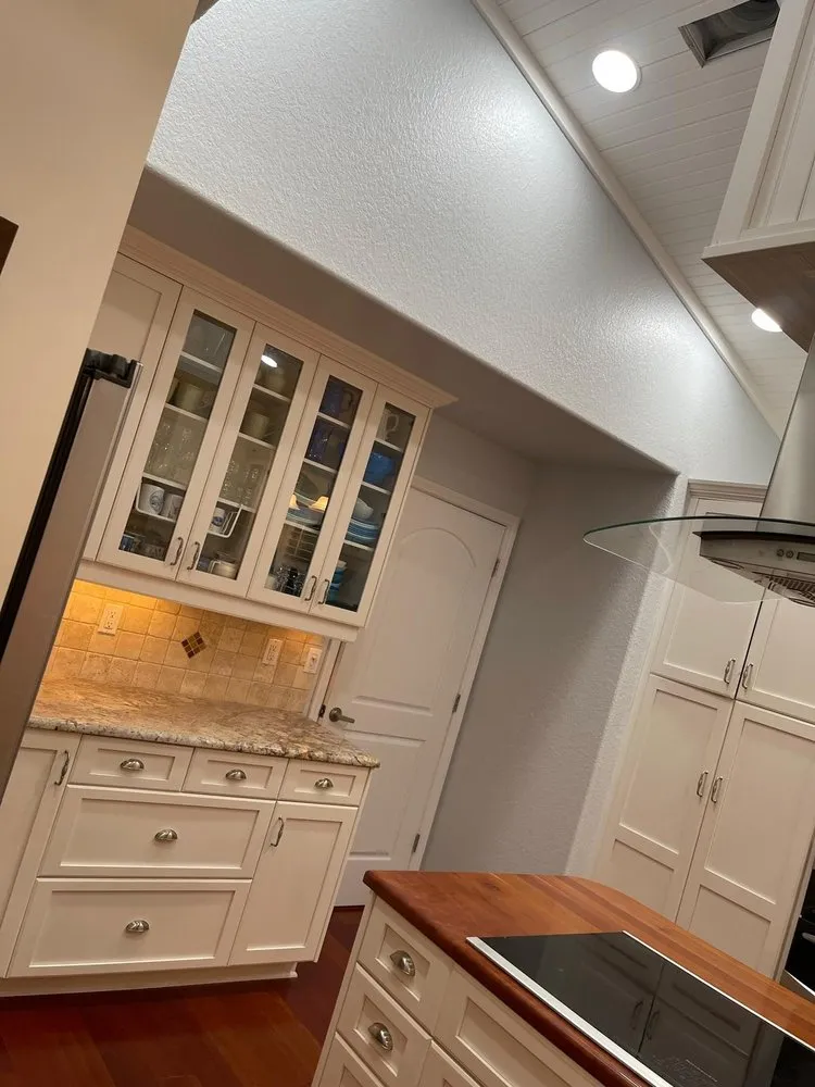 Trusted circuit breaker repair in ,  by W Lopez Handyman and Electrical Services