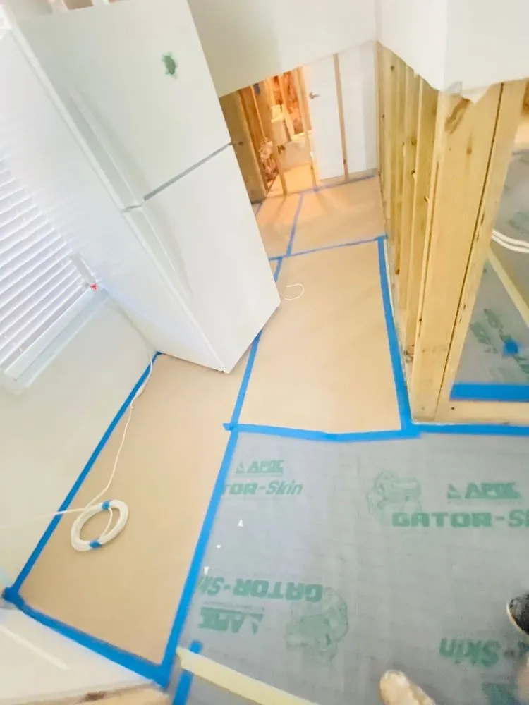 Emergency electrician providing wiring installation in , 