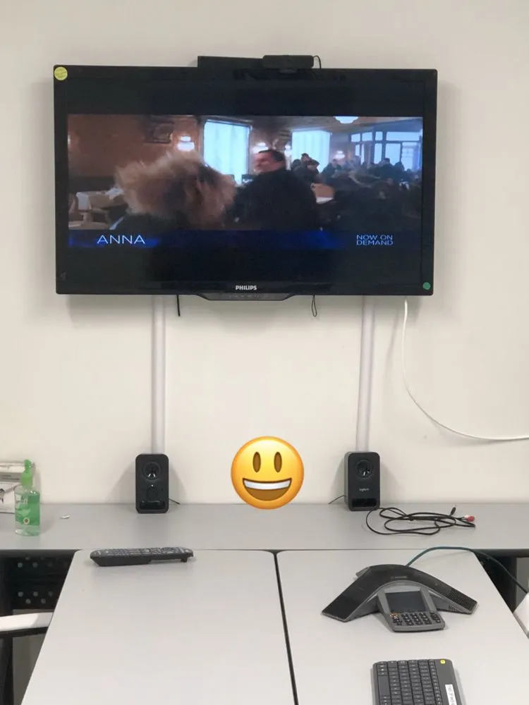 Slide of Wall mount pros