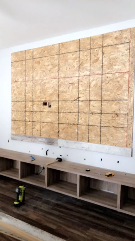 Slide of Wall mount pros