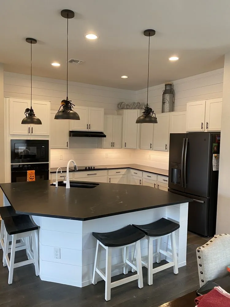 Slide of Wall To Wall Handyman Services