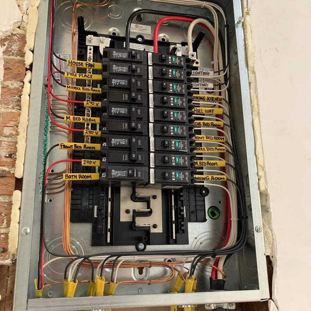 Slide of Walnut 24 Hour Electrician