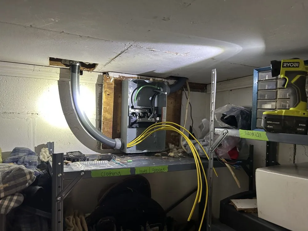 Slide of Walt’s Electric, Renovation and Remodeling