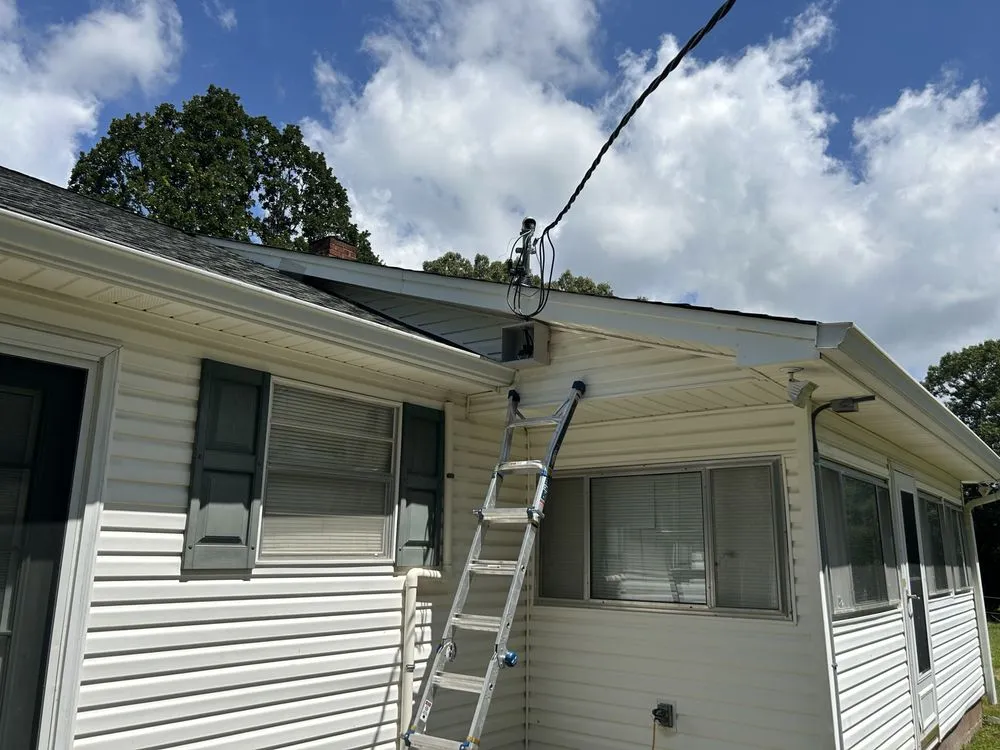 Slide of Walt’s Electric, Renovation and Remodeling