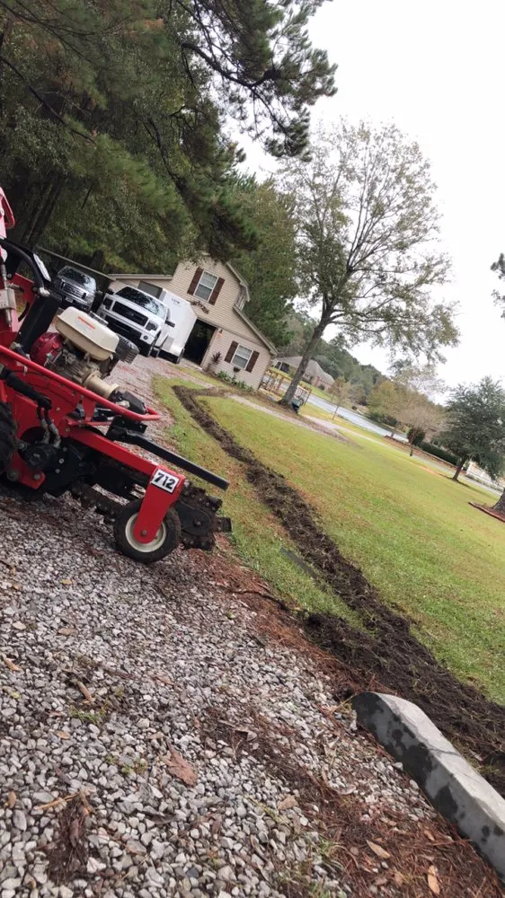 Certified electrician providing circuit breaker repair in ,