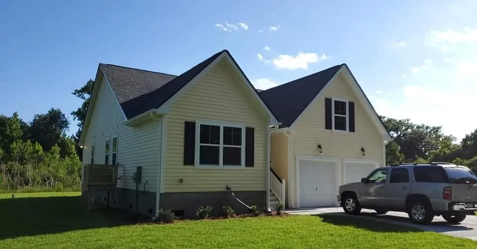 Slide of Wando Builders