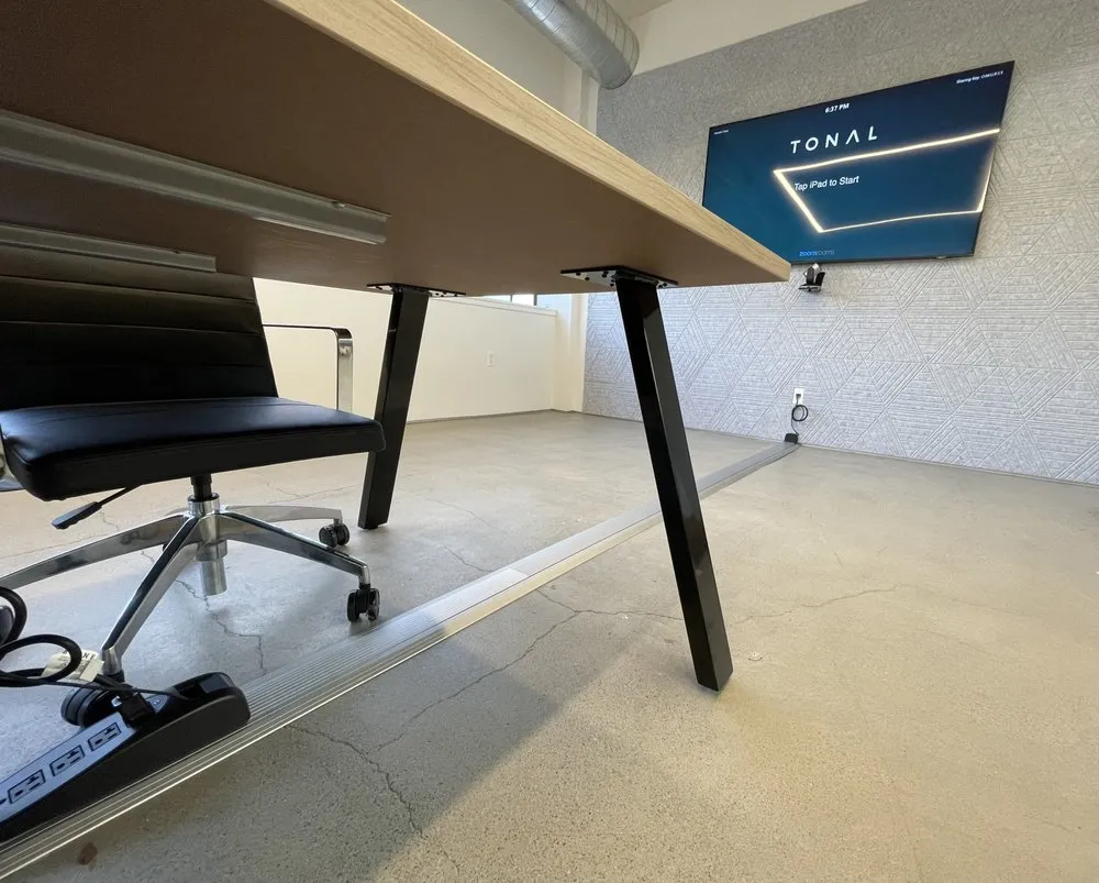 Slide of Wands and Hammers Tech