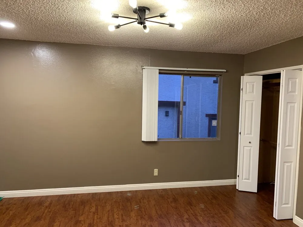 Affordable electrical repair service in ,  - Wang the Handyman ???