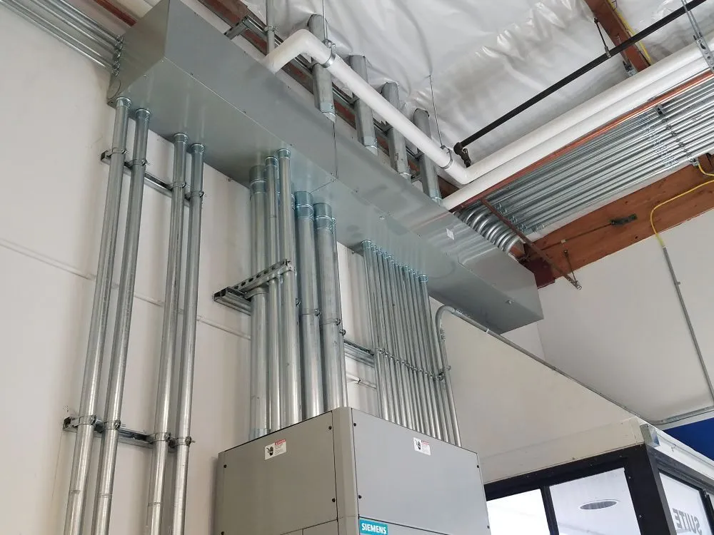 Professional electrician providing electrical repair in , 