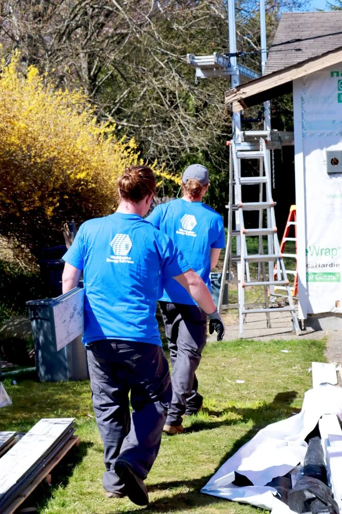 Trusted electrician providing electrical repair in , 