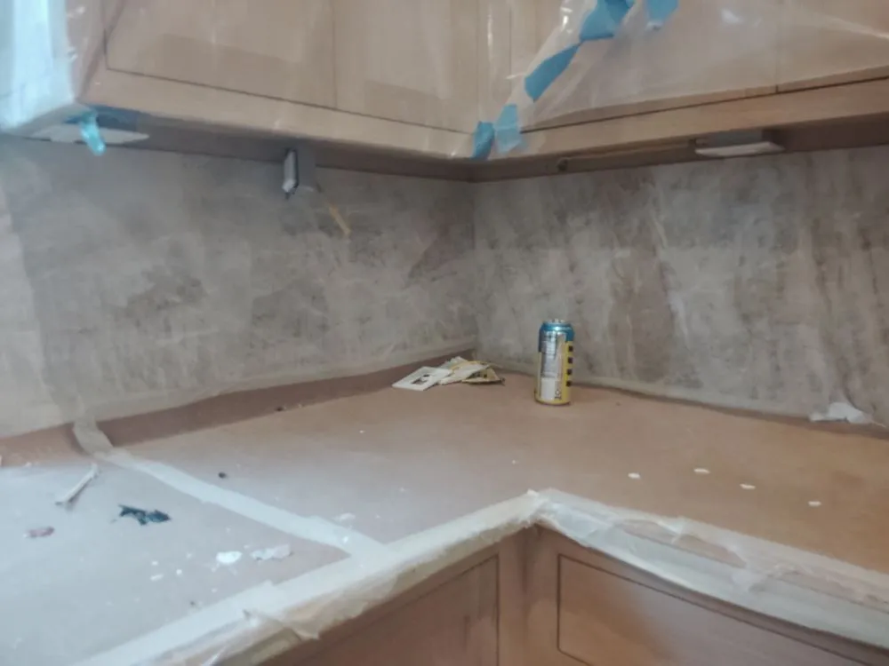 Reliable electrician providing electrical repair in , 