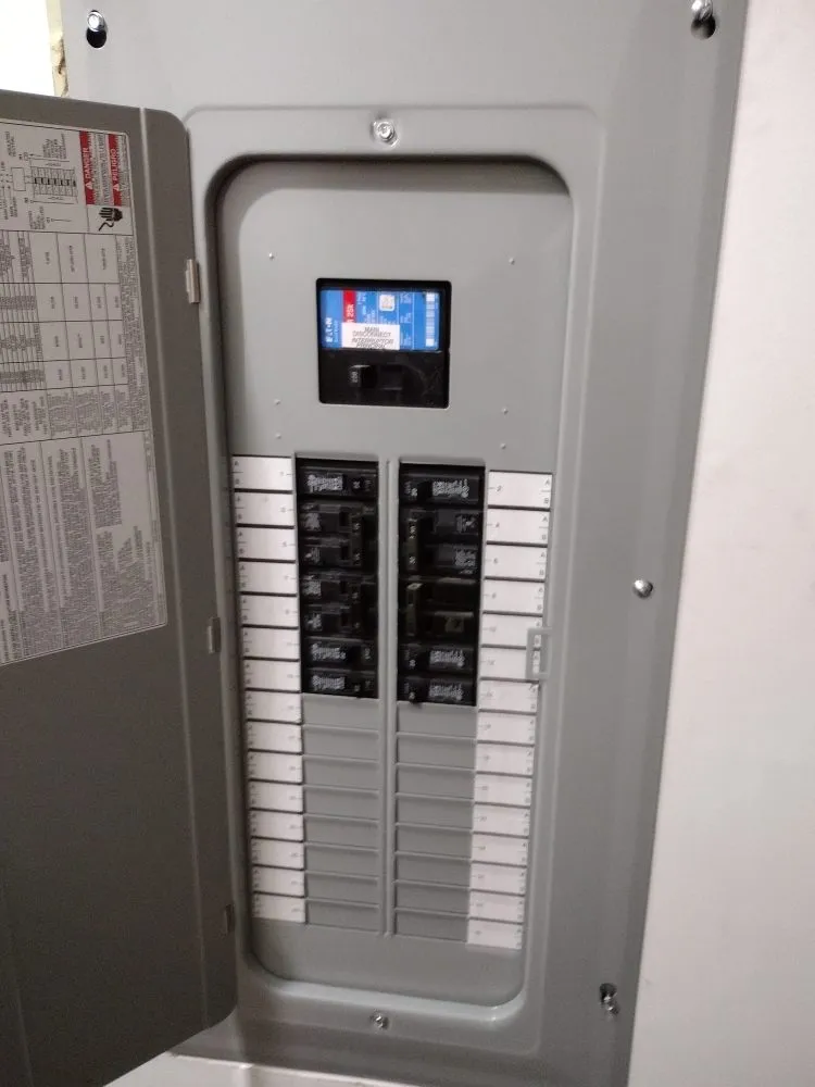 Professional circuit breaker repair in Pierceton, IN by Watson Electric