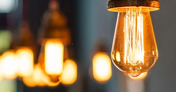 Slide of Watts & Holmes Electric Services