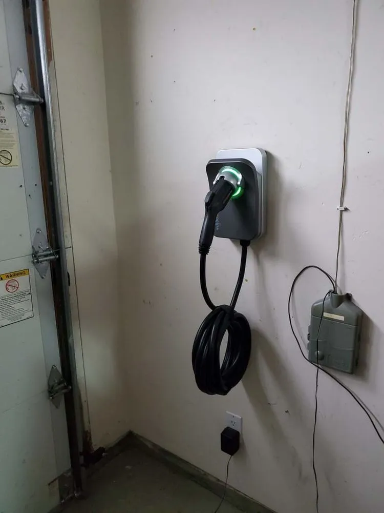 Slide of Watts Up Electric