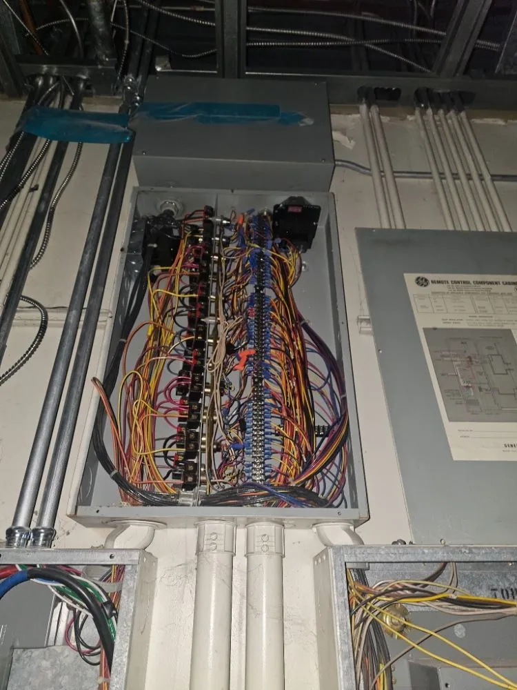 Slide of Wattz Up Electric