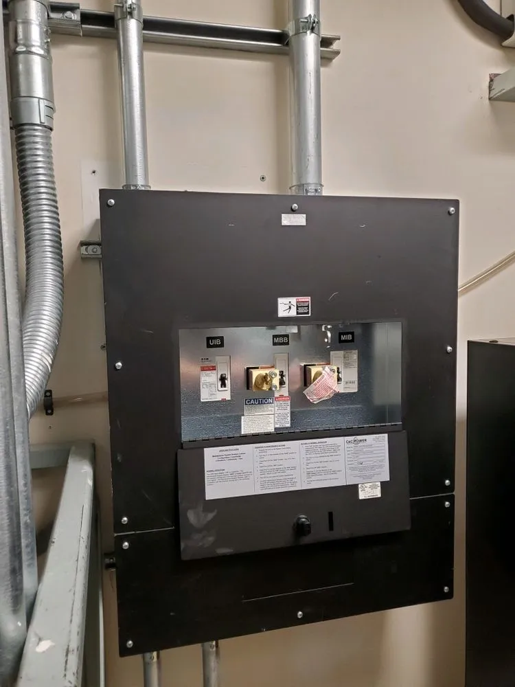 Expert electrical repair in Carlsbad, CA by Wavelines Electric