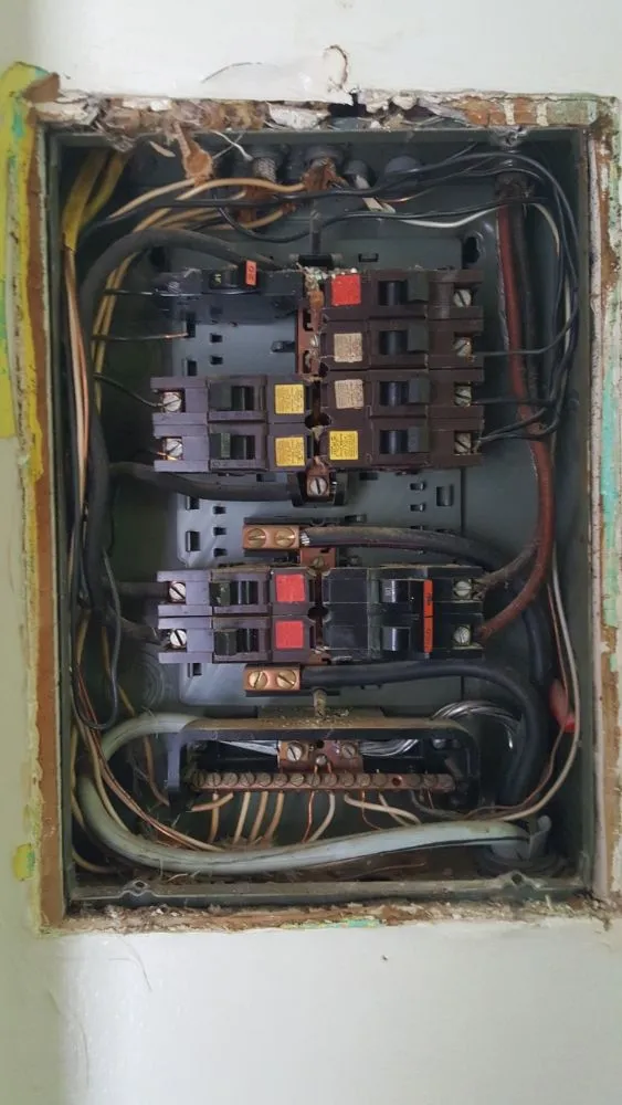 Reliable electrician providing outlet and switch repair in , 