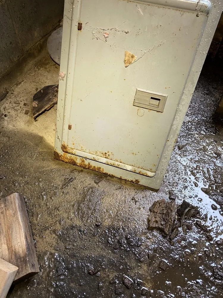 Slide of WC Omlor Electric