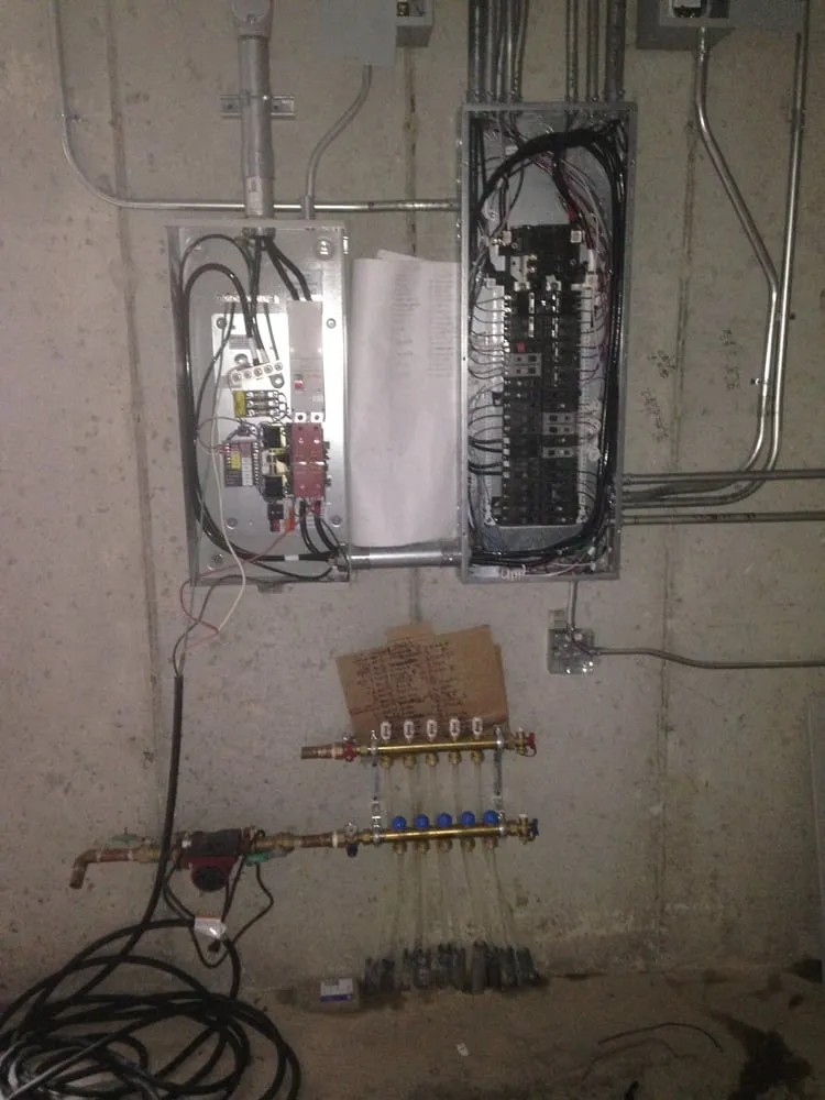 Emergency circuit breaker repair in ,  by We Conduit Electric