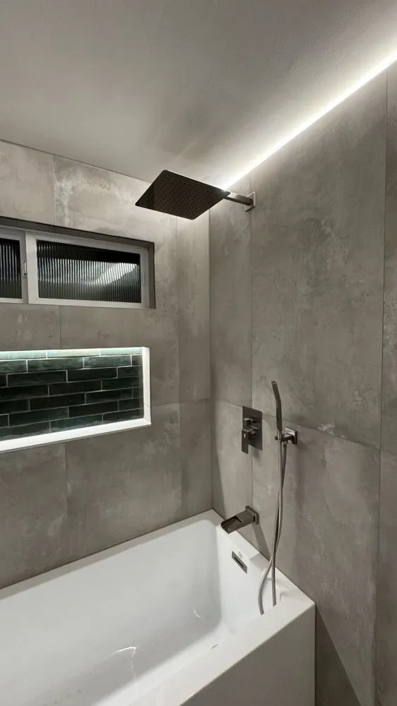Reliable electrician providing lighting installation in Reseda, CA - WealFull