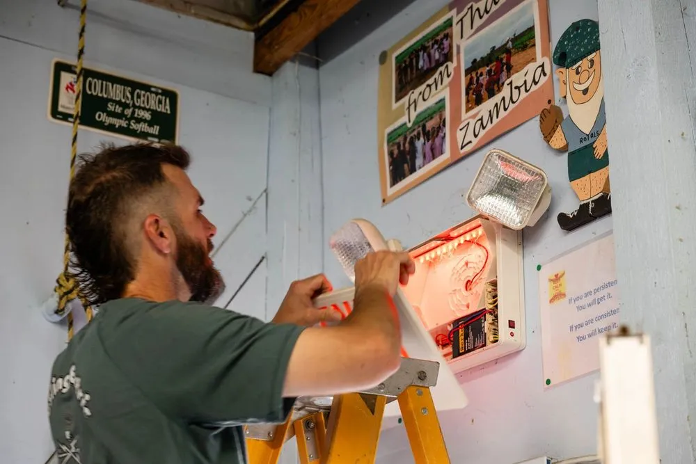 Reliable electrician providing circuit breaker repair in St Peters, MO - Wesling Electric