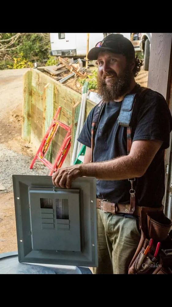 Emergency electrician providing circuit breaker repair in Gualala, CA - WHITE BARN General Contracting & Electrical