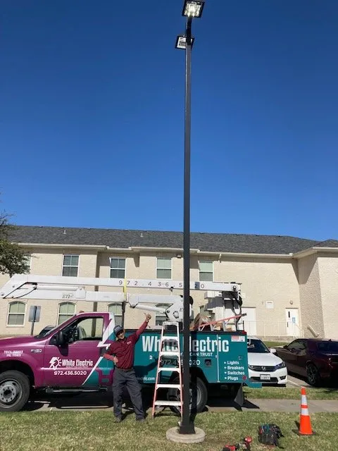 Emergency circuit breaker repair experts serving , - White Electric