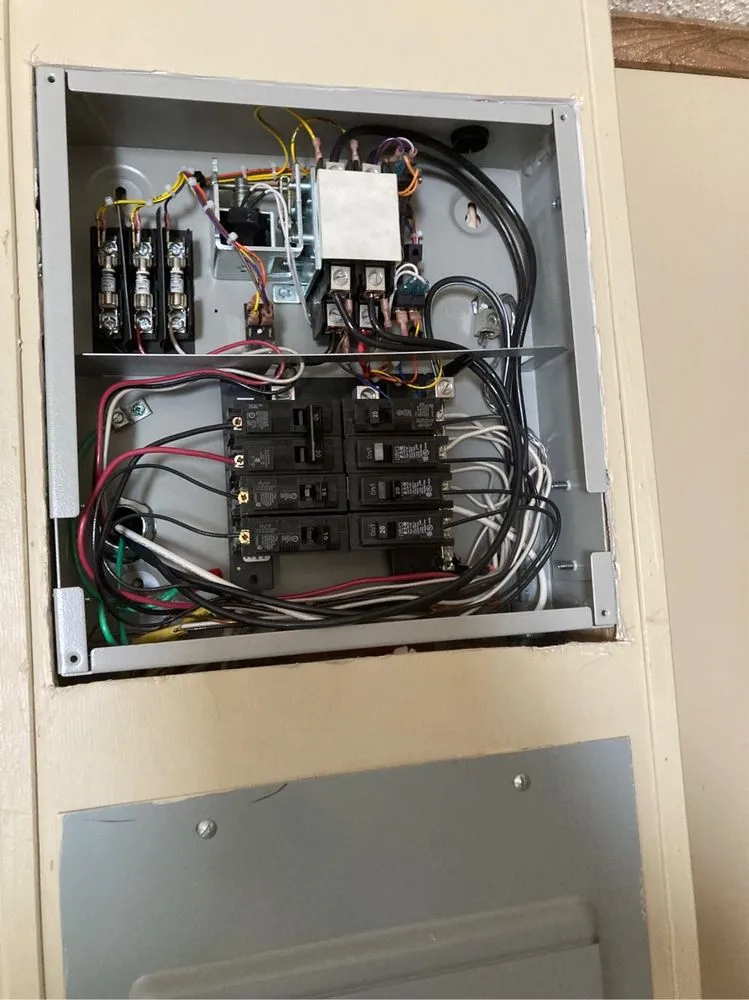 Slide of White Rhino Electric