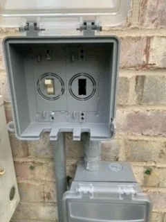 Affordable electrician providing wiring installation in , 