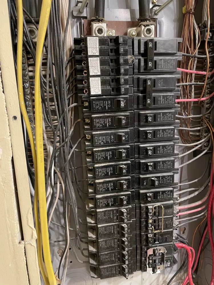 Expert electrician providing circuit breaker repair in , 