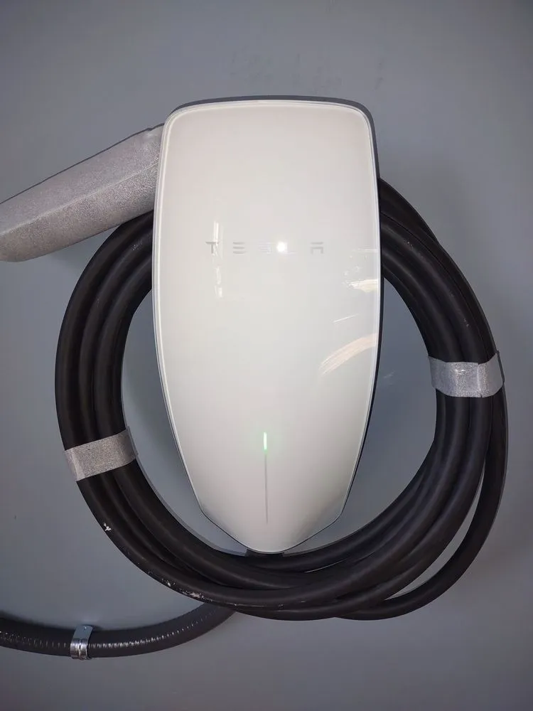 Slide of Whyte Light Electric