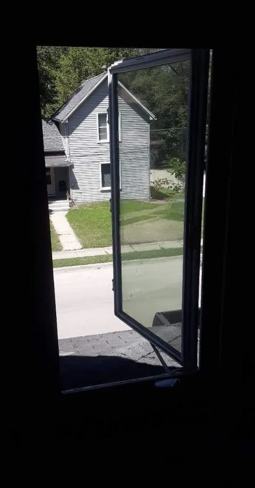 Slide of Wide Horizon Electrical Serv