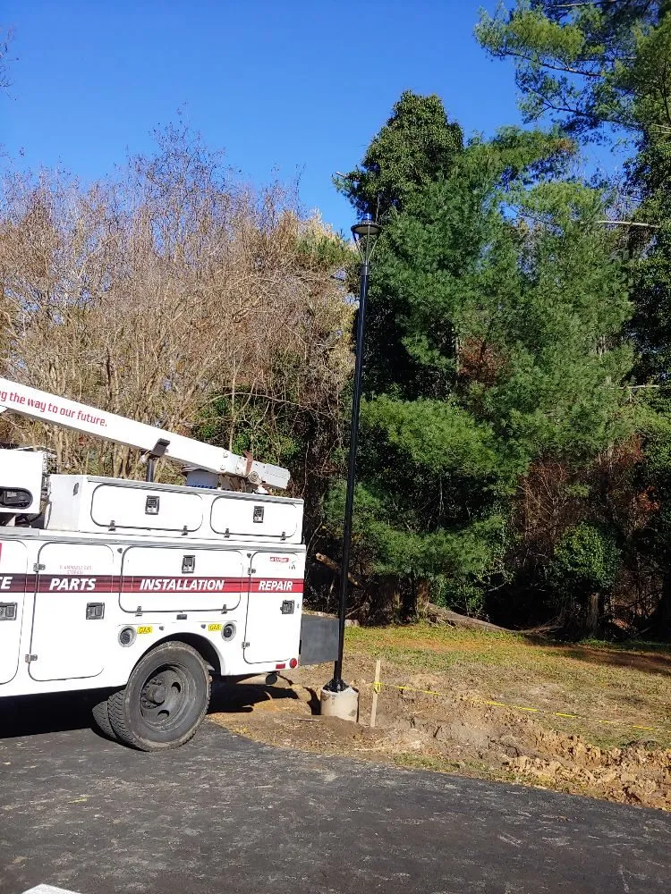 Certified electrician providing emergency electrical service in Prince Frederick, MD - Willett Light Electric