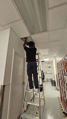 Williams Electric Services Logo