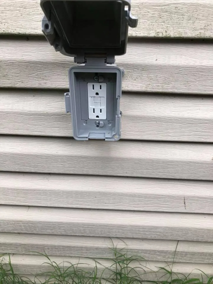 Slide of Wilmette 24 Hour Electrician